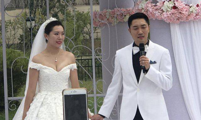 李晓霞大婚国乒盛装出席!伴郎方博实力抢镜
