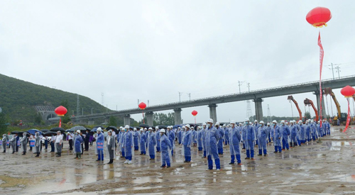 国道丹阿公路滴道至鸡西兴凯湖机场改扩建工程开工 张常荣于洪涛