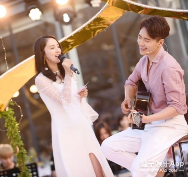 高云翔董璇给女儿过一周岁生日,娱乐圈模范夫妻都来庆祝啦!