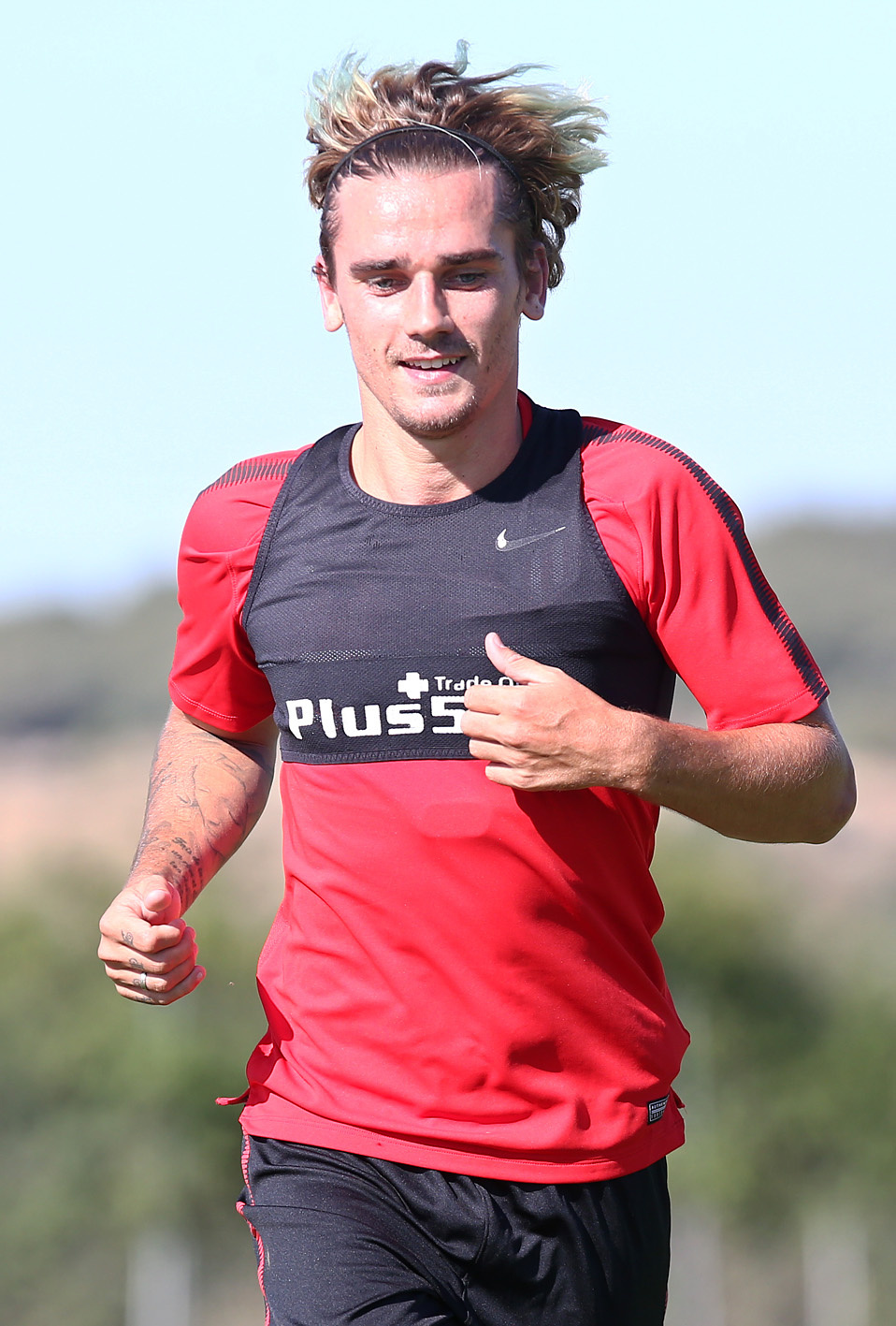 放飞自我格里兹曼新发型引网友神吐槽