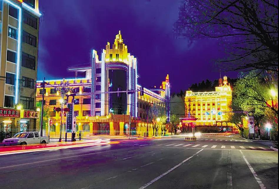 伊春市启动实施了林区历史上最大规模的棚户区改造,全市完成棚改住房