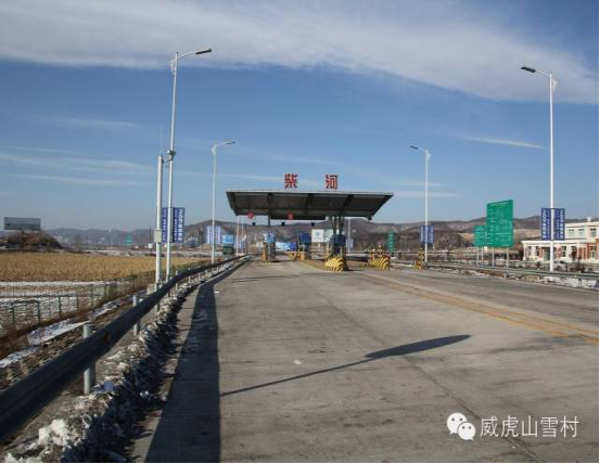 不要进牡丹江市区,此处直行   在鹤大高速(g11)417公里处右转,到