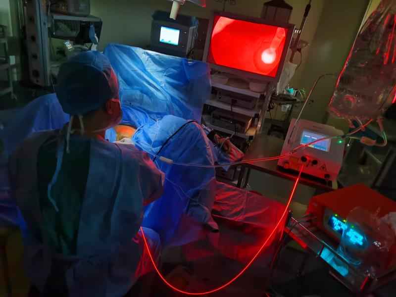 黑龙江省医院省内率先开展光动力治疗膀胱巨大肿瘤